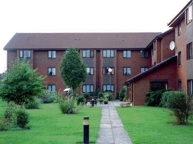 Pullman Close outside view